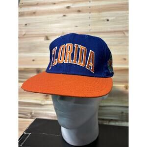Vintage Starter University Of Florida Gators Fitted Hat Wool Spellout 7 1/8 UF